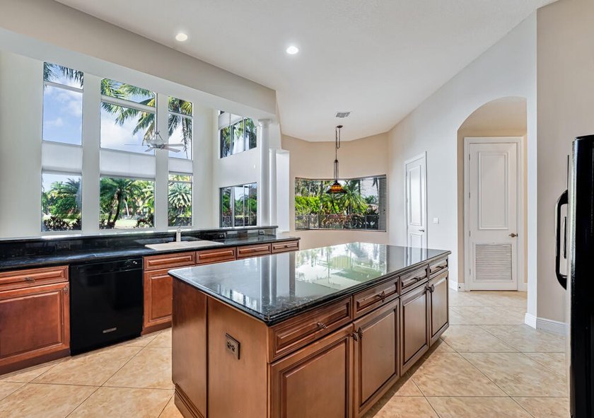 10513 Versailles Blvd - photo 19