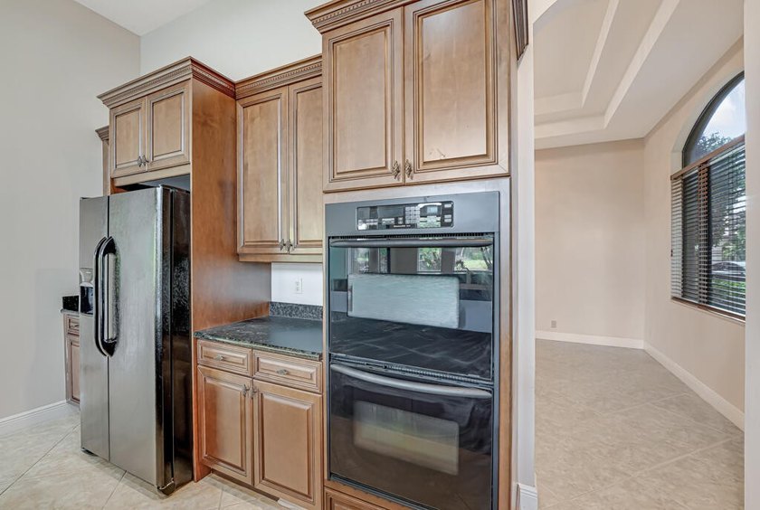 10513 Versailles Blvd - photo 21