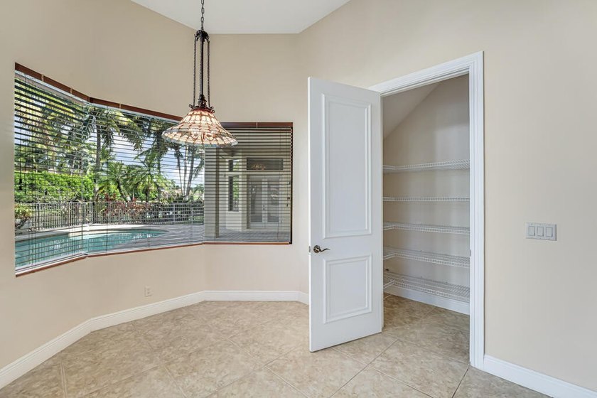 10513 Versailles Blvd - photo 24