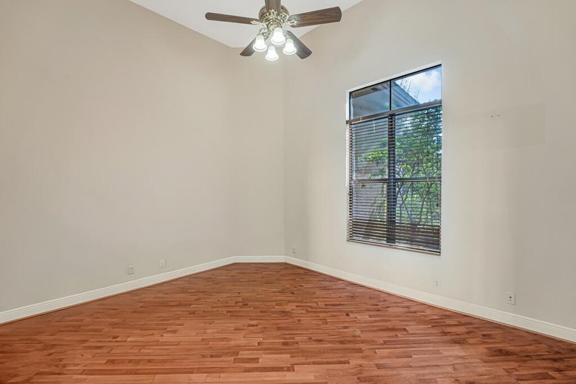 10513 Versailles Blvd - photo 45