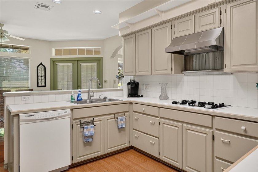 Welcome to your own private sanctuary! Nestled in the highly - photo 9