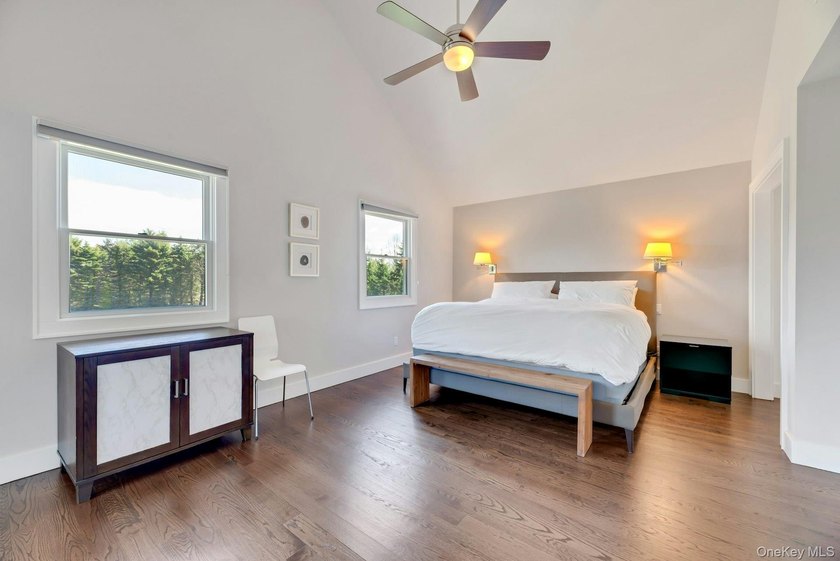 Spacious Open Plan Home with So Much to Offer near Several Great - photo 11