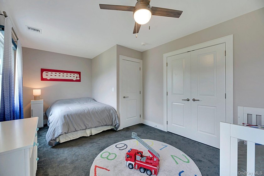 Spacious Open Plan Home with So Much to Offer near Several Great - photo 15