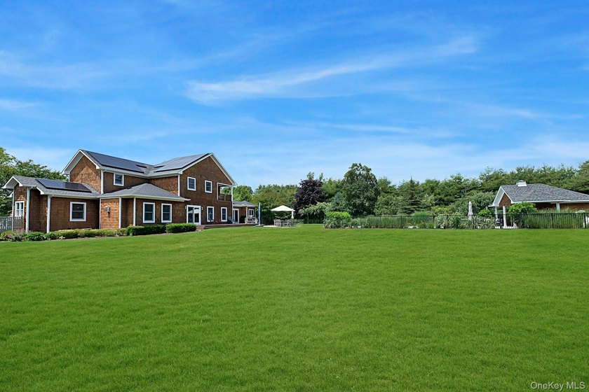 Spacious Open Plan Home with So Much to Offer near Several Great - photo 21