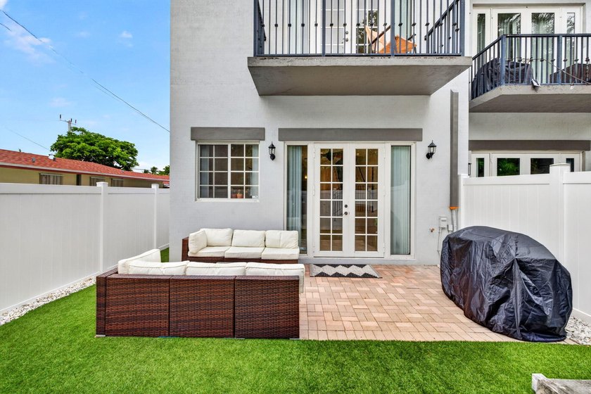 VA ASSUMABLE WITH A 2.25% RATE. Must be VA APPROVED. Discover - photo 35