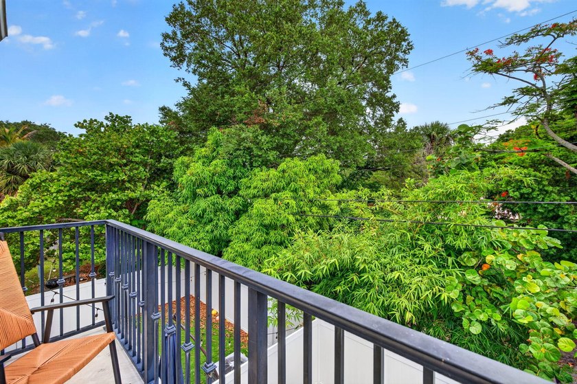 VA ASSUMABLE WITH A 2.25% RATE. Must be VA APPROVED. Discover - photo 40