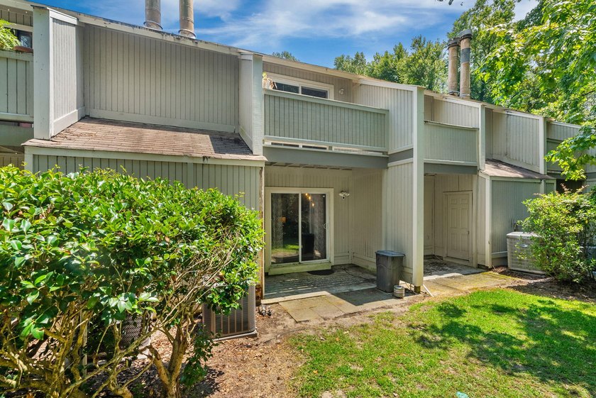 Welcome to Ashleytowne Village! This well-maintained 3-bedroom - photo 22