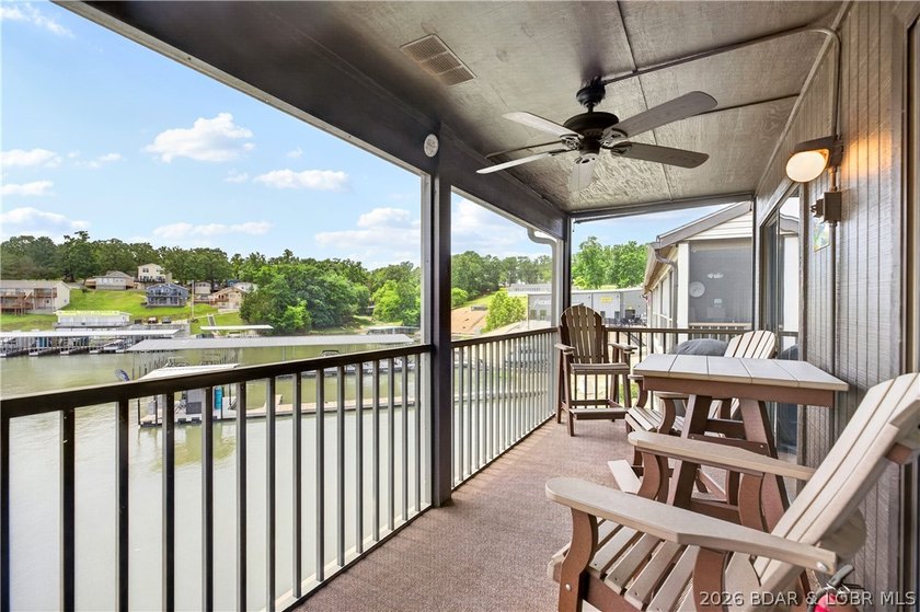 Welcome to the ultimate turn-key lake retreat at Harbor Point - photo 33