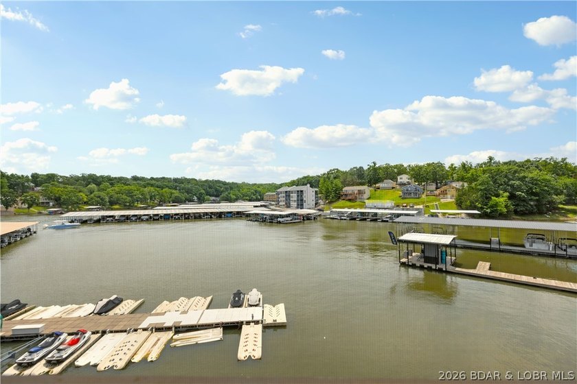 Welcome to the ultimate turn-key lake retreat at Harbor Point - photo 37