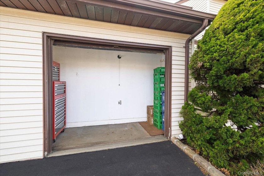 Welcome to resort-style living in the much sought-after gated - photo 4
