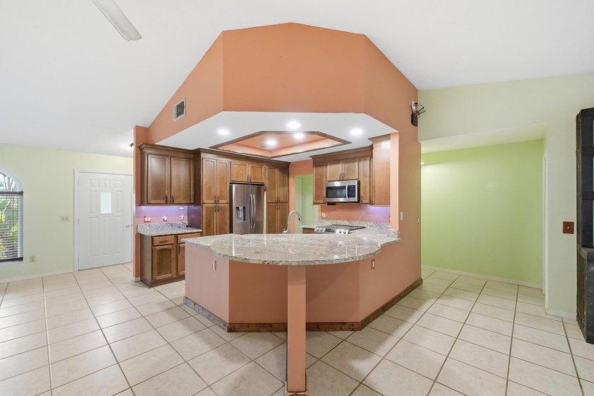 This is a unapproved short sale. Submit your offer for this - photo 12
