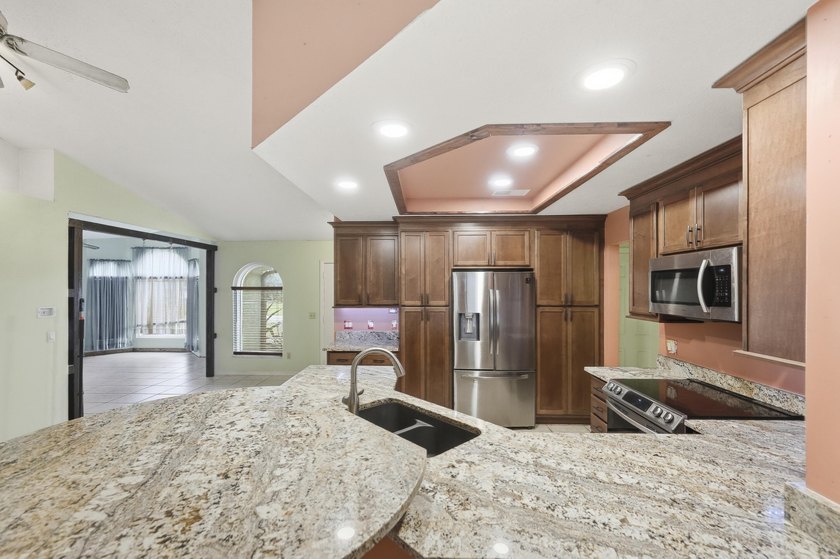 This is a unapproved short sale. Submit your offer for this - photo 13