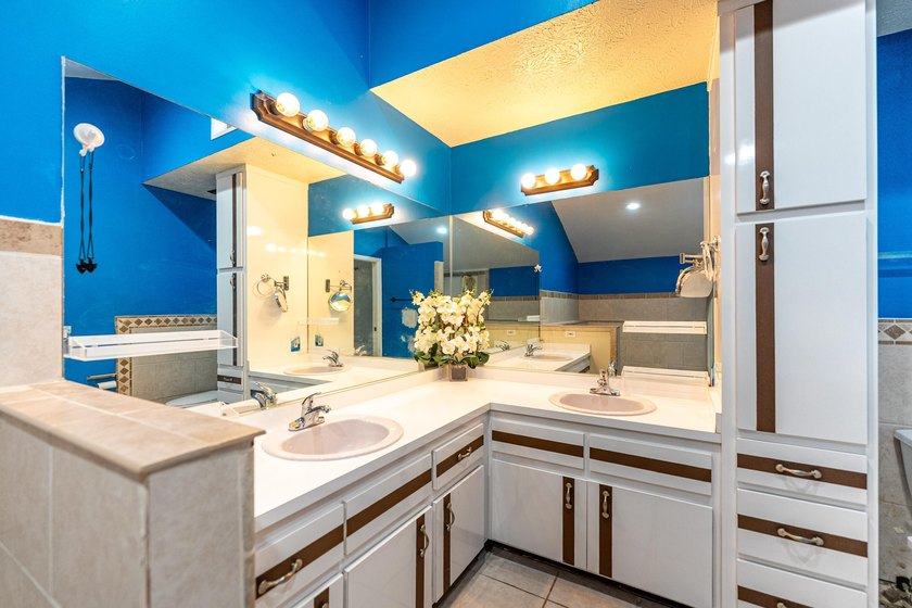 This is a unapproved short sale. Submit your offer for this - photo 22