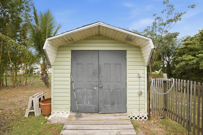 This is a unapproved short sale. Submit your offer for this - photo 37