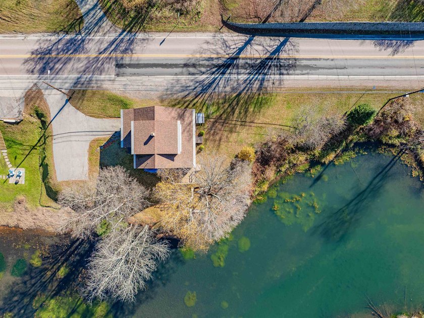 Perched above the Kingsbury Branch in a village where neighbors - photo 52