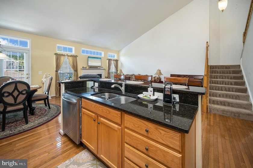 Beautiful 4-bed, 3.5-bath rambler in Hopyard Farm with a - photo 13