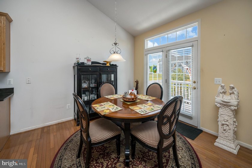 Beautiful 4-bed, 3.5-bath rambler in Hopyard Farm with a - photo 16