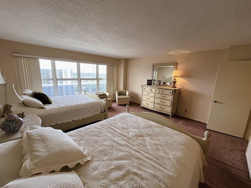 Beautiful direct ocean views from this rarely available &amp; highly - photo 26