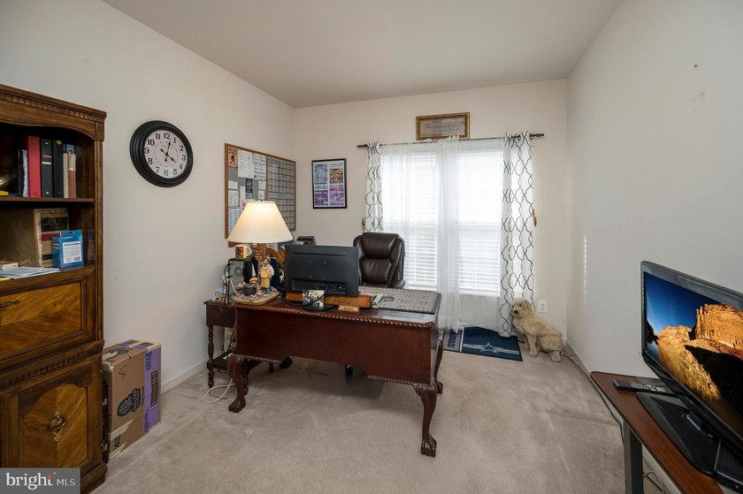Beautiful 4-bed, 3.5-bath rambler in Hopyard Farm with a - photo 27