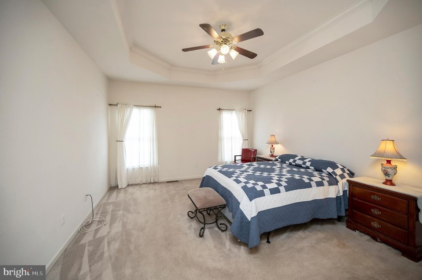 Beautiful 4-bed, 3.5-bath rambler in Hopyard Farm with a - photo 29