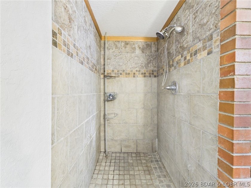 Attention flippers, investors and those just wanting a little - photo 31