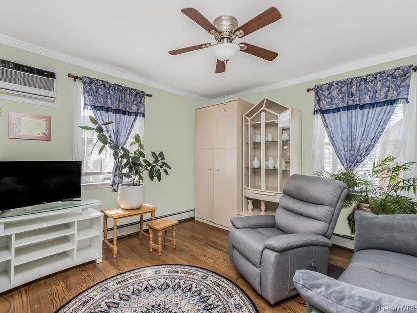 Welcome home to this charming property located in the heart of - photo 3