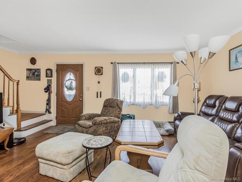 Welcome home to this charming property located in the heart of - photo 5