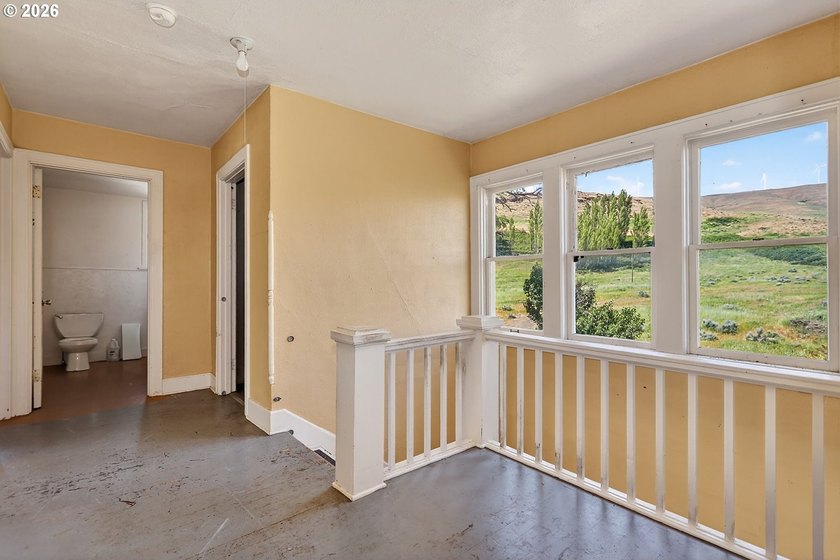 This historic 1914 Craftsman was built by Sam Hill associate - photo 14