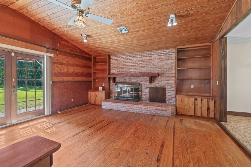 Rare opportunity to own over 2 acres east of Business 17, just - photo 23