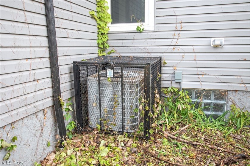 Wow an Investors dream! Rare Find! Not your average home. True - photo 46