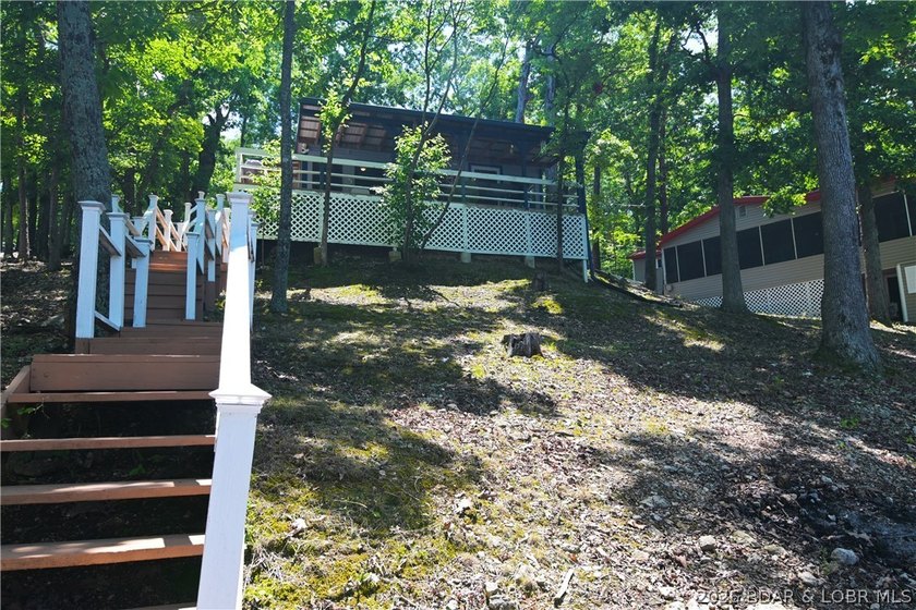Lakefront cabins like this are getting harder and harder to - photo 12
