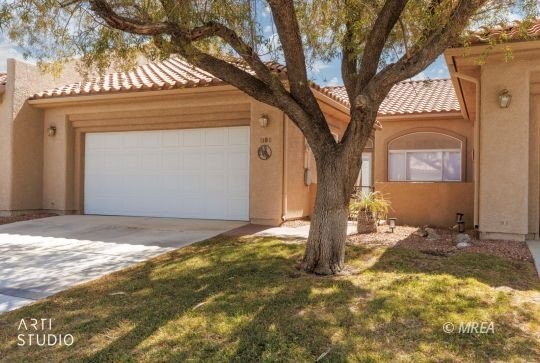 Beautifully furnished &amp; elegantly remodeled 2 bedroom + den - photo 30