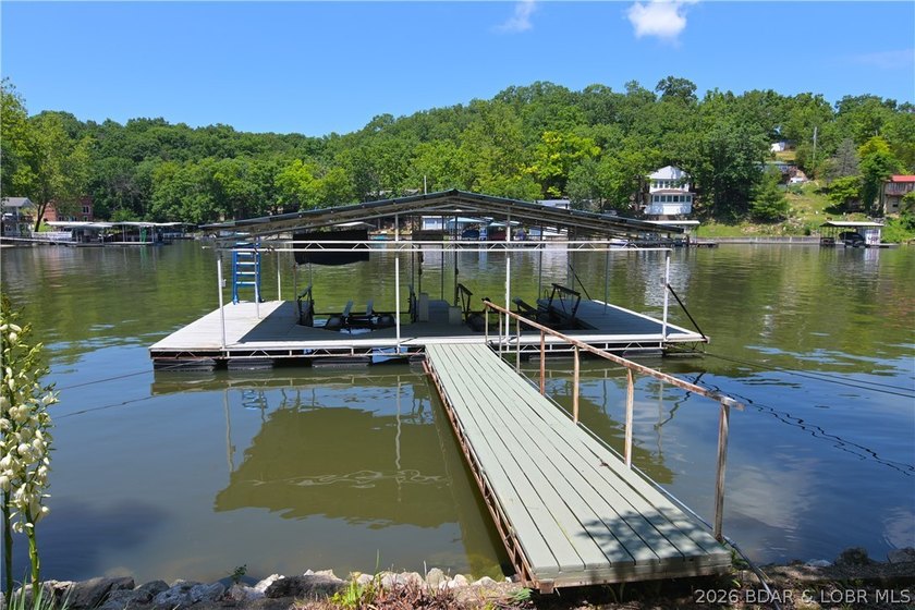 Lakefront cabins like this are getting harder and harder to - photo 41