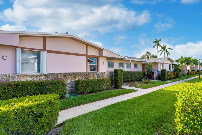 1 bedroom 1.5 baths. Fully remodeled. Enjoy vibrant living in - photo 19