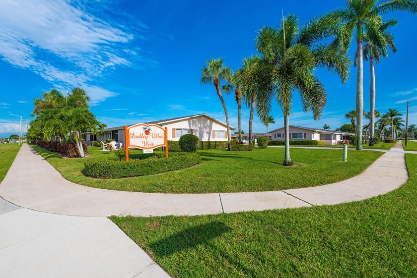 1 bedroom 1.5 baths. Fully remodeled. Enjoy vibrant living in - photo 22