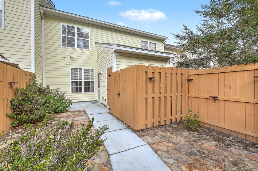 Welcome to 3012 Sugarberry Lane in Whitney Lake! You will not - photo 33