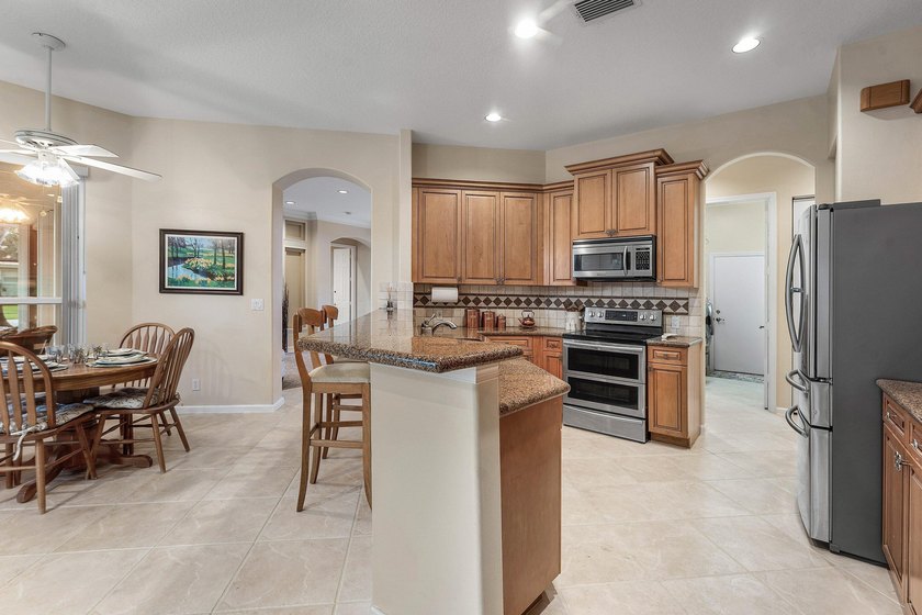 Located in the sought-after Estate Section of Wellington Shores - photo 13