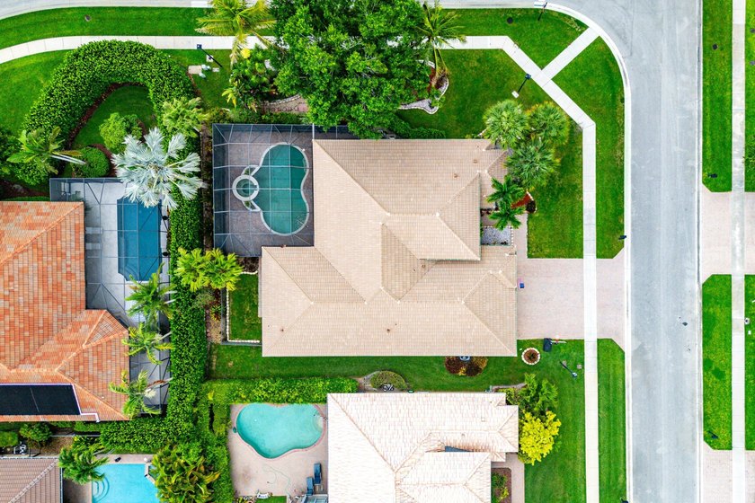 Located in the sought-after Estate Section of Wellington Shores - photo 49