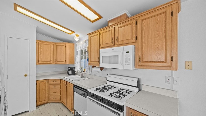 Welcome to Beachview Mobile Home Park, a serene 55+/45 - photo 8