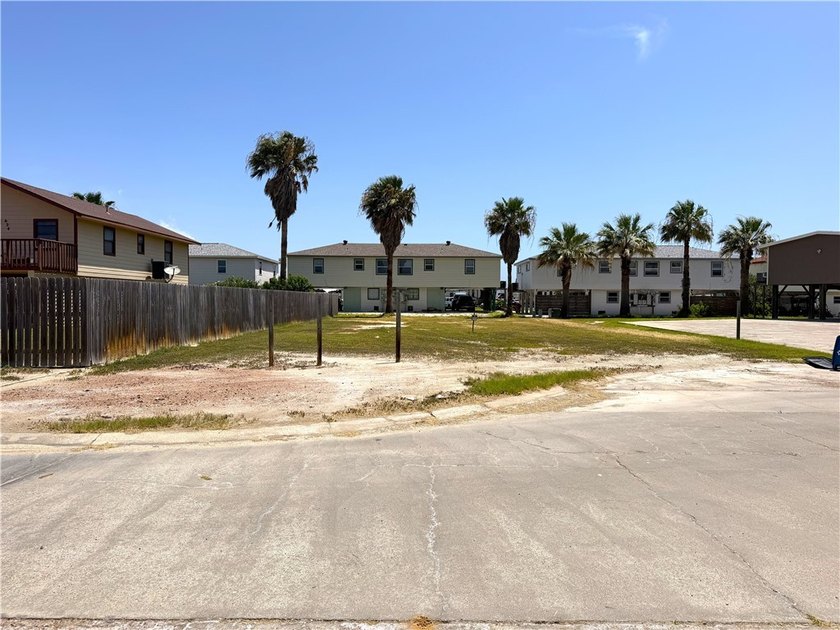 Dreaming of a Port A beach house? 618 Sandpiper Circle is your - photo 2