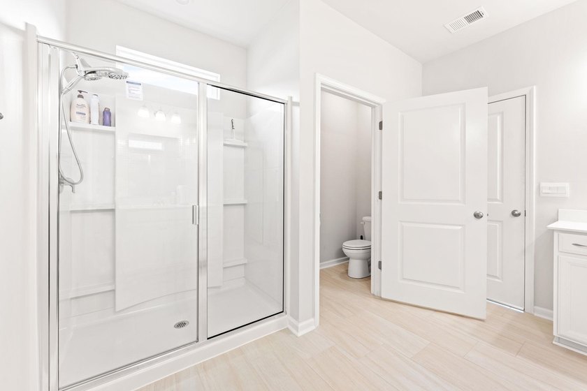 Welcome to this immaculate, move-in-ready 3-bedroom, 2-bath - photo 12