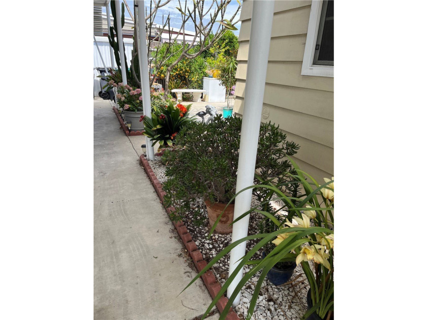 WELCOME TO POPULAR SAN RAFAEL ESTATES MOBILE HOME PARK.55+SENIOR - photo 2