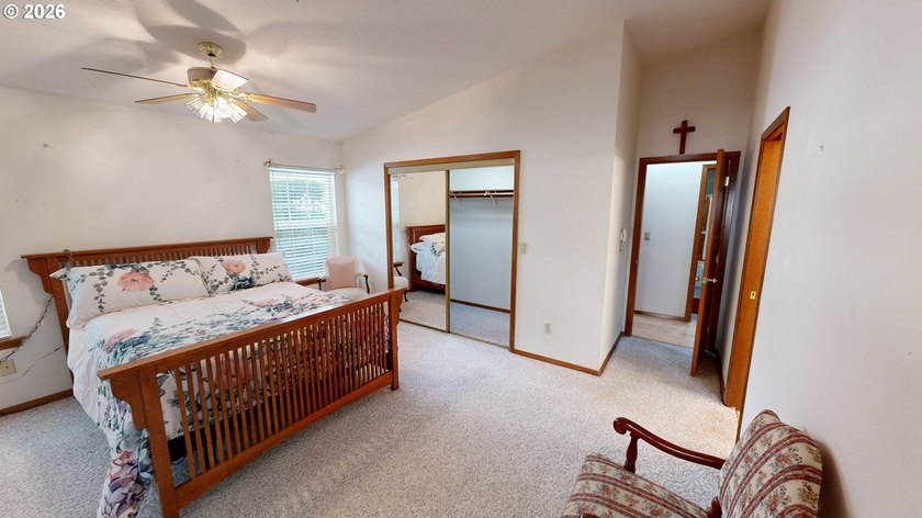 IMMACULATELY maintained home near Harris Beach, and in a quiet - photo 14
