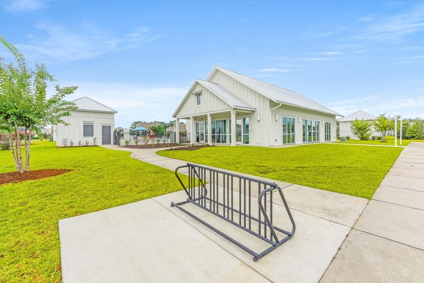 Welcome to this immaculate, move-in-ready 3-bedroom, 2-bath - photo 26