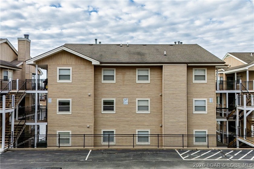 SELLER TO PAY the first 6 months of HOA Fees at closing! This - photo 39