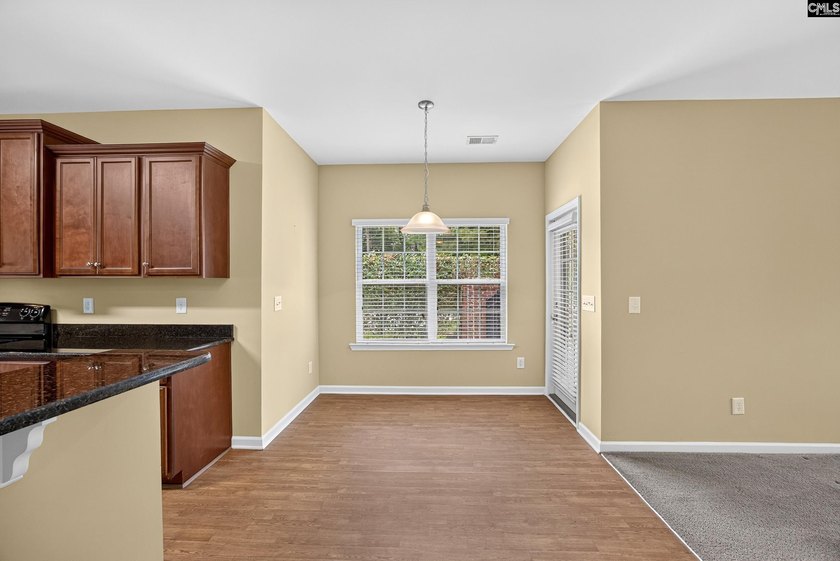 Just in time for summer celebrations! Prime location in the - photo 15