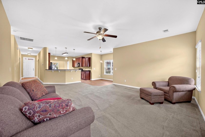 Just in time for summer celebrations! Prime location in the - photo 17