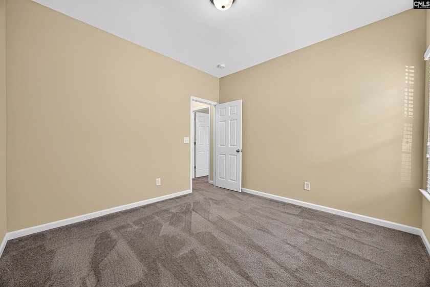 Just in time for summer celebrations! Prime location in the - photo 24