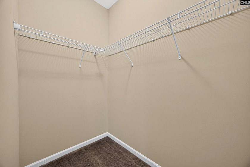 Just in time for summer celebrations! Prime location in the - photo 28