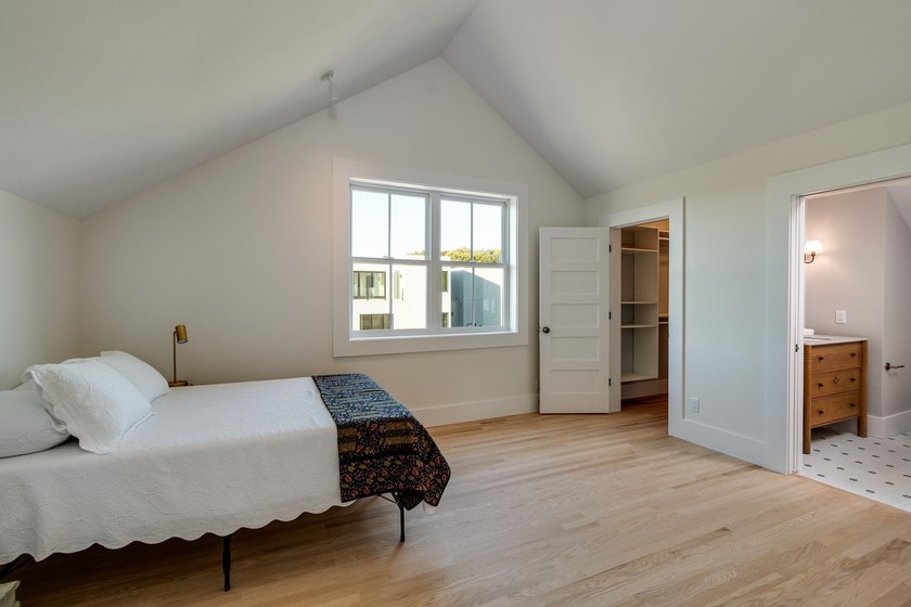 Experience a rare combination of design, efficiency, and - photo 40